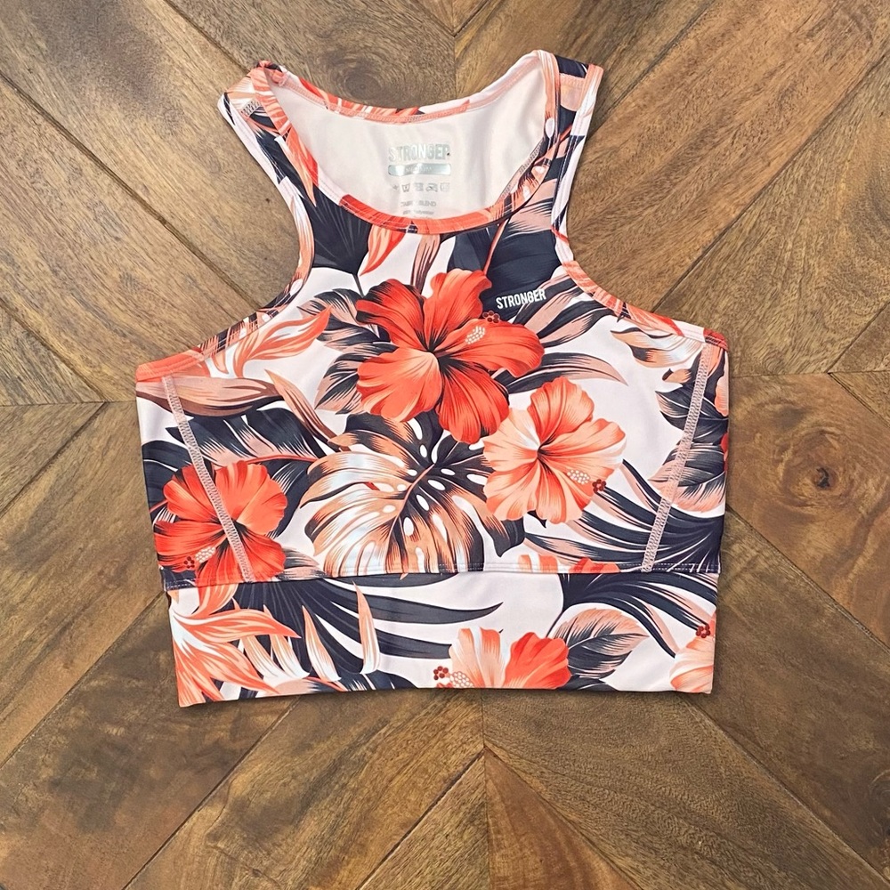 Stronger Label Hibiscus Crop Top